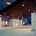 Exterior of Holiday Inn Express & Suites Kingdom City by IHG