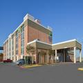 Exterior of Holiday Inn Express & Suites Shreveport Downtown