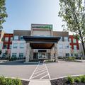 Exterior of Holiday Inn Express & Suites Tonawanda Buffalo Area An Ihg Hot
