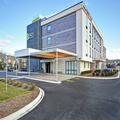 Exterior of Home2 Suites by Hilton Taylor Detroit