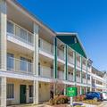 Image of HomeTowne Studios By Red Roof Nashville - Airport/ Briley Pkwy
