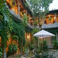 Exterior of Hotel Elvir