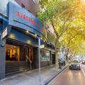 Exterior of Hotel Grand Chancellor Melbourne