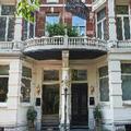 Exterior of Hotel Piet Hein