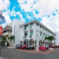 Exterior of Hotel Plaza Playa - Near Playa del Carmen Main Beach