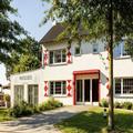 Exterior of Hotel Schloss Hertefeld