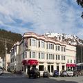 Exterior of Hotel Seward