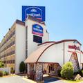 Photo of Howard Johnson by Wyndham Arlington Ballpark / Six Flags