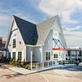 Exterior of Howard Johnson by Wyndham Middletown Newport Area