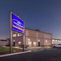 Exterior of Howard Johnson by Wyndham Thunder Bay