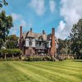Exterior of Inglewood Manor