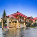 Exterior of Inn at Lake Washington By OYO I-405