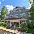 Exterior of Ivy Court Inn & Suites