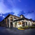 Exterior of Knights Inn Orlando
