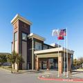 Exterior of La Quinta Inn & Suites by Wyndham Austin Nw / Lakeline Mall