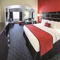 Photo of La Quinta Inn & Suites by Wyndham Dallas Hutchins