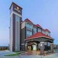 Image of La Quinta Inn & Suites by Wyndham Fort Worth - Lake Worth