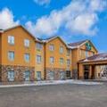 Exterior of La Quinta Inn & Suites by Wyndham Glendive