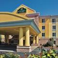 Photo of La Quinta Inn & Suites by Wyndham Hot Springs