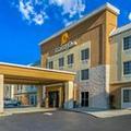 Exterior of La Quinta Inn & Suites by Wyndham Knoxville North I-75