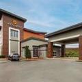 Photo of La Quinta Inn & Suites by Wyndham Knoxville Papermill