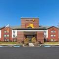 Image of La Quinta Inn & Suites by Wyndham Loudon
