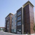 Exterior of La Quinta Inn & Suites by Wyndham Manchester