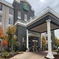 Exterior of La Quinta Inn & Suites by Wyndham Milwaukee Sw New Berlin