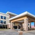 Image of La Quinta Inn & Suites by Wyndham Pampa