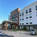 Photo of La Quinta Inn & Suites by Wyndham Tulsa Midtown