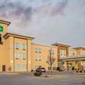 Exterior of La Quinta Inn & Suites by Wyndham Weatherford Ok