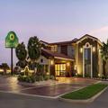 Exterior of La Quinta Inn by Wyndham Victoria