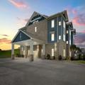 Exterior of Lighthouse Suites, BW Signature Collection