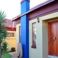 Exterior of Lizvilla