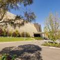 Exterior of Mantra Melbourne Melton