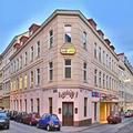 Image of Mate Dependance Hotel