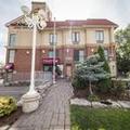 Exterior of Monte Carlo Inn Toronto West Suites