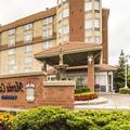Exterior of Monte Carlo Inn Vaughan Suites