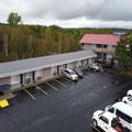 Exterior of Moonlight Inn & Suites Sudbury