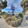 Exterior of Morro Bay Sandpiper Inn