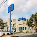 Exterior of Motel 6 Bell Gardens Ca Los Angeles