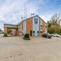 Exterior of Motel 6 Davenport Ia