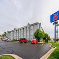 Exterior of Motel 6 Indianapolis Carmel