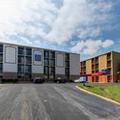 Exterior of Motel 6 Jackson, TN