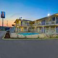 Exterior of Motel 6 Lumberton Nc
