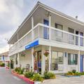 Exterior of Motel 6 Medford, OR - North