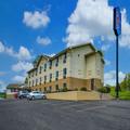 Exterior of Motel 6 Montoursville, PA - Williamsport