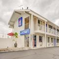 Exterior of Motel 6 Portland, OR - Central