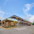 Exterior of Motel 6 Salina, KS