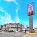 Image of Motel 6 Villa Park, IL - Chicago West
